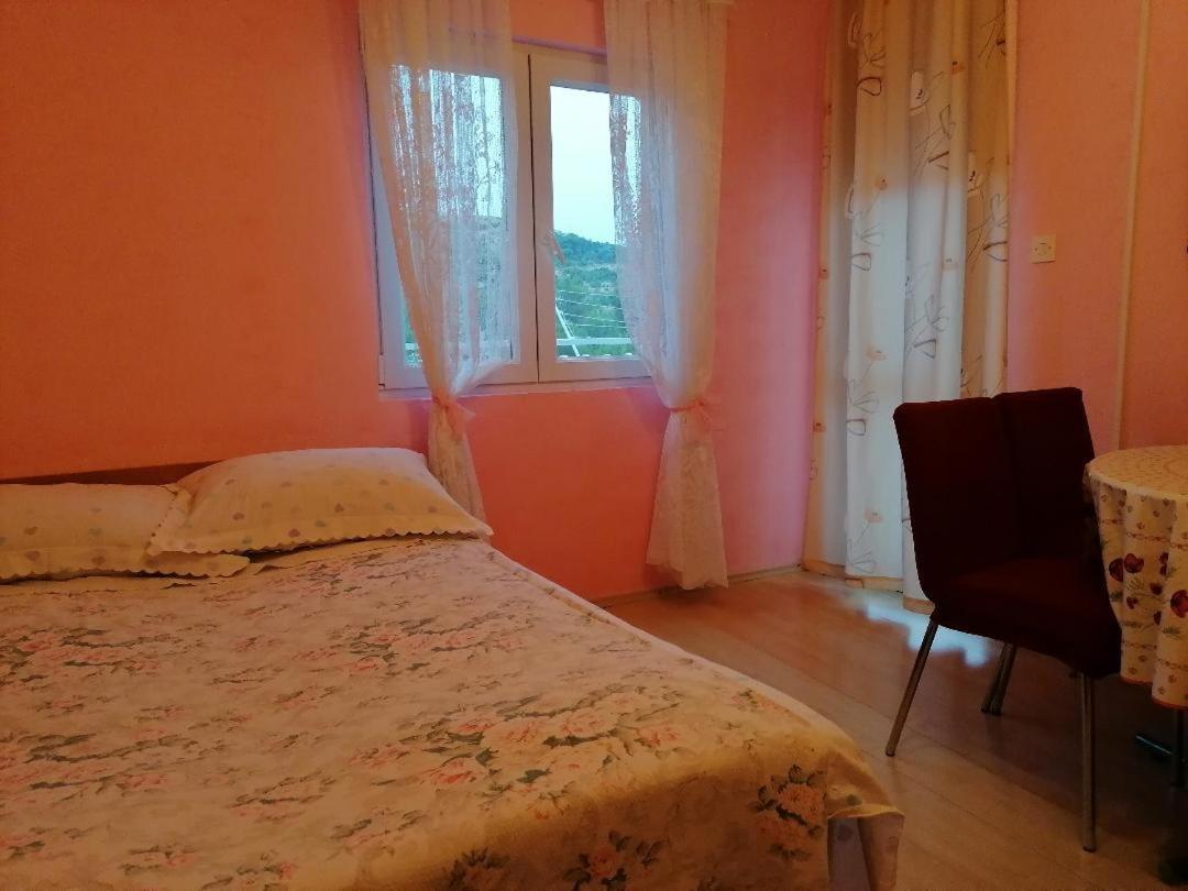 Apartmani Milisa L Primošten المظهر الخارجي الصورة