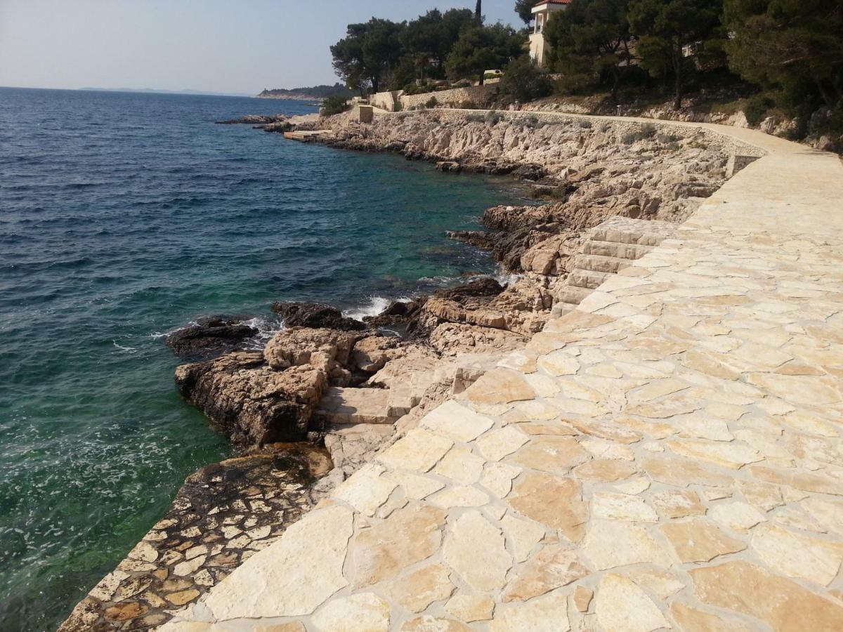 Apartmani Milisa L Primošten المظهر الخارجي الصورة