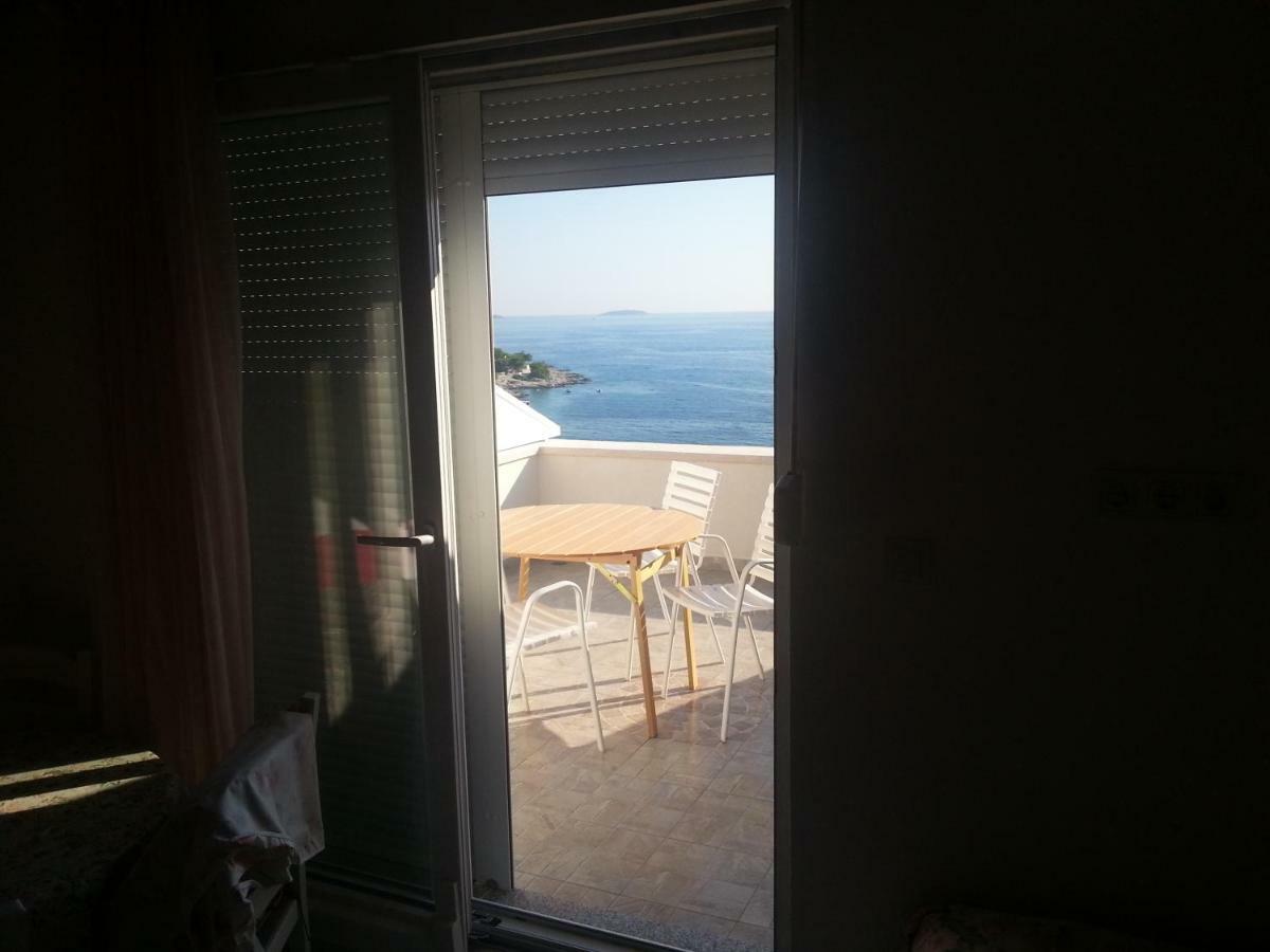 Apartmani Milisa L Primošten المظهر الخارجي الصورة